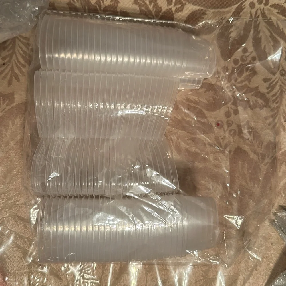 Heart shaped plastic containers 50 pieces